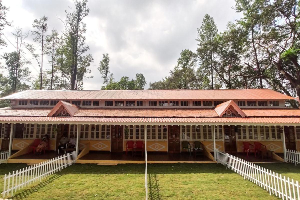Citadel Resort Panchgani Esterno foto