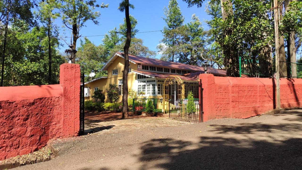 Citadel Resort Panchgani Esterno foto